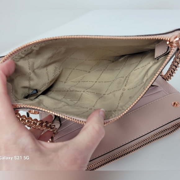 Michael kors Crossbody Bag - Picture 8 of 15